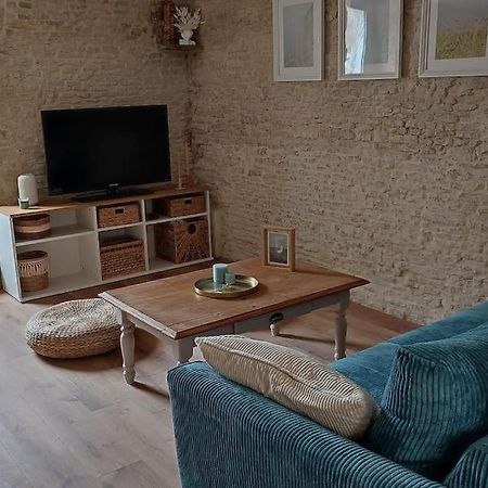 Appartement Avec Jardin Et Acces Mer Grandcamp-Maisy Dış mekan fotoğraf
